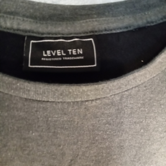 Level Ten Men's Gray Tee with Camouflage Accents - Picture 3 of 3